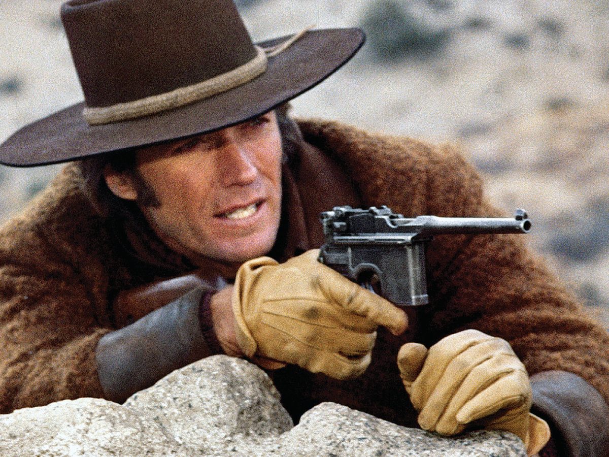 Clint Eastwood using C96 Mauser in Western film Joe Kidd
