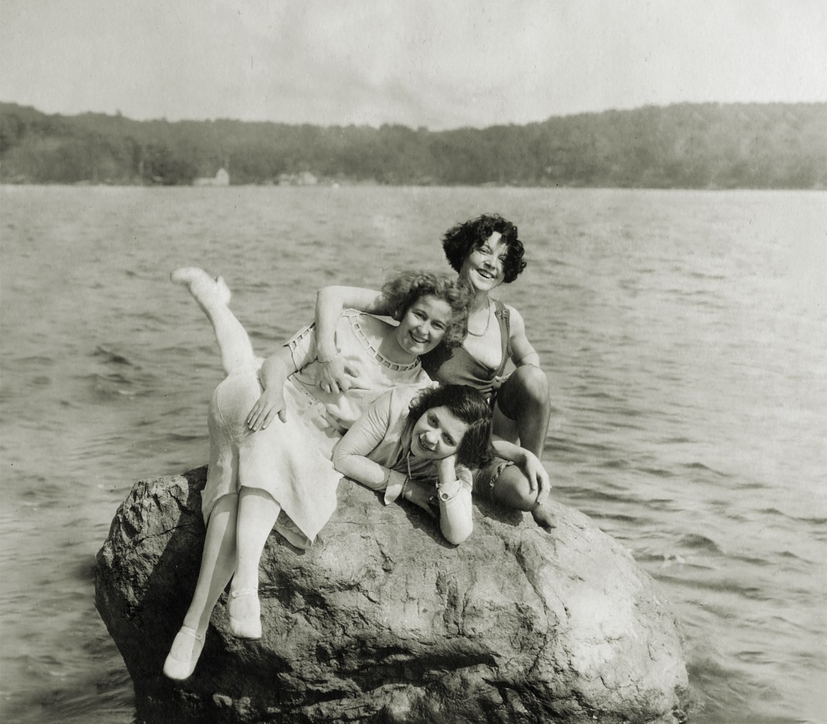 Polly Adler with friends at lake Opatcong in New Jersey, 1923.