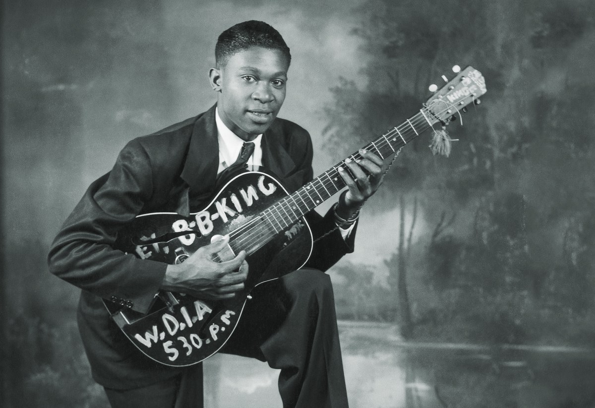 Photo of MEMPHIS - CIRCA 1948: Young blues singer B.B. King a local DJ at WDIA poses for a portrait circa 1948 in Memphis, Tennessee. (Photo by Michael Ochs Archives/Getty Images)