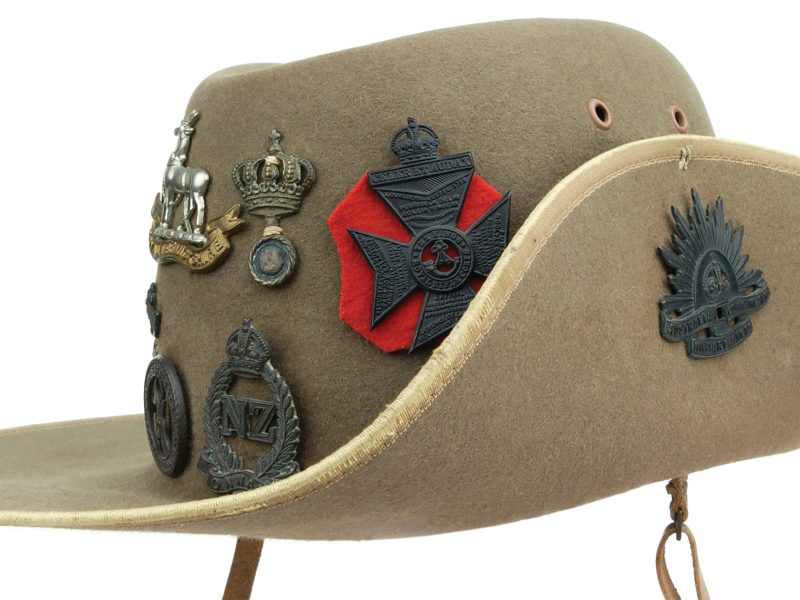 cap-badges-monty-hat