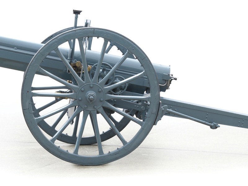french-75mm-m1897-field-gun-side