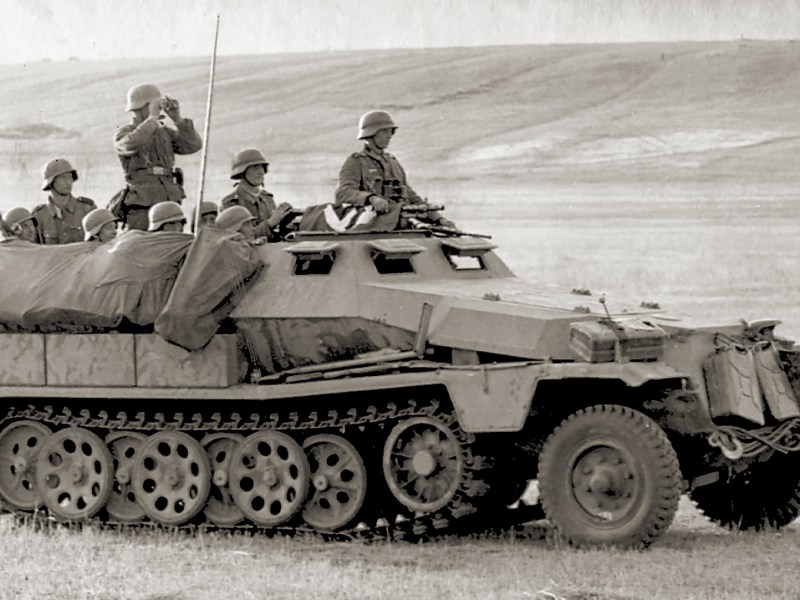 ww2-german-half-track