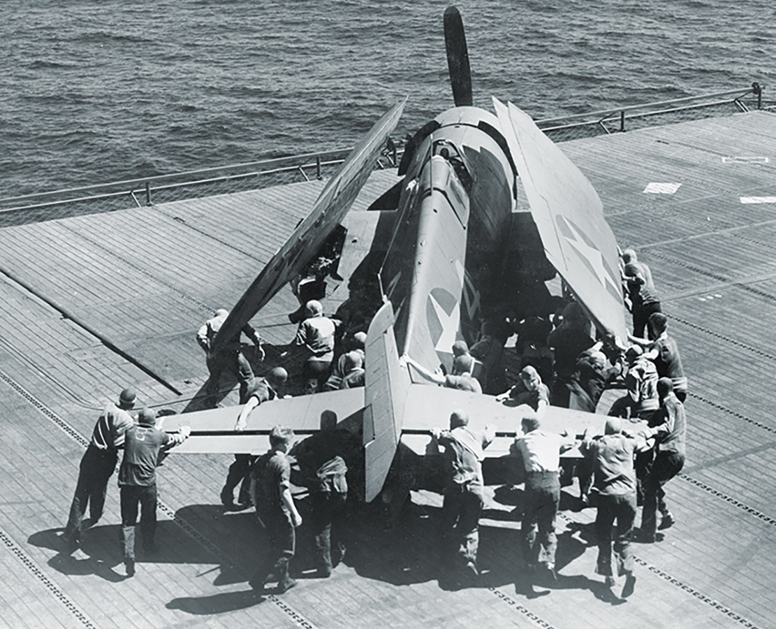 ww2-hellcat-fighter-carrier