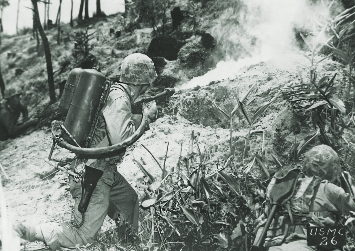 ww2-us-m2-2-flamethrower-soldier