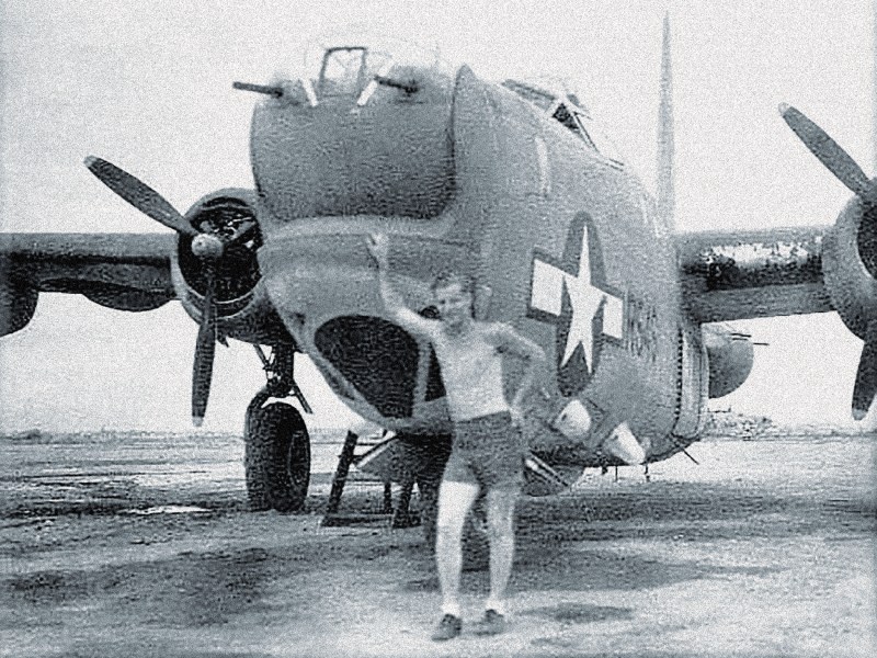 ww2-us-privateer-patrol-bomber-runway