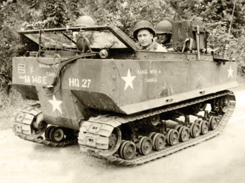 ww2-us-weasel-armored-vehicle-manned