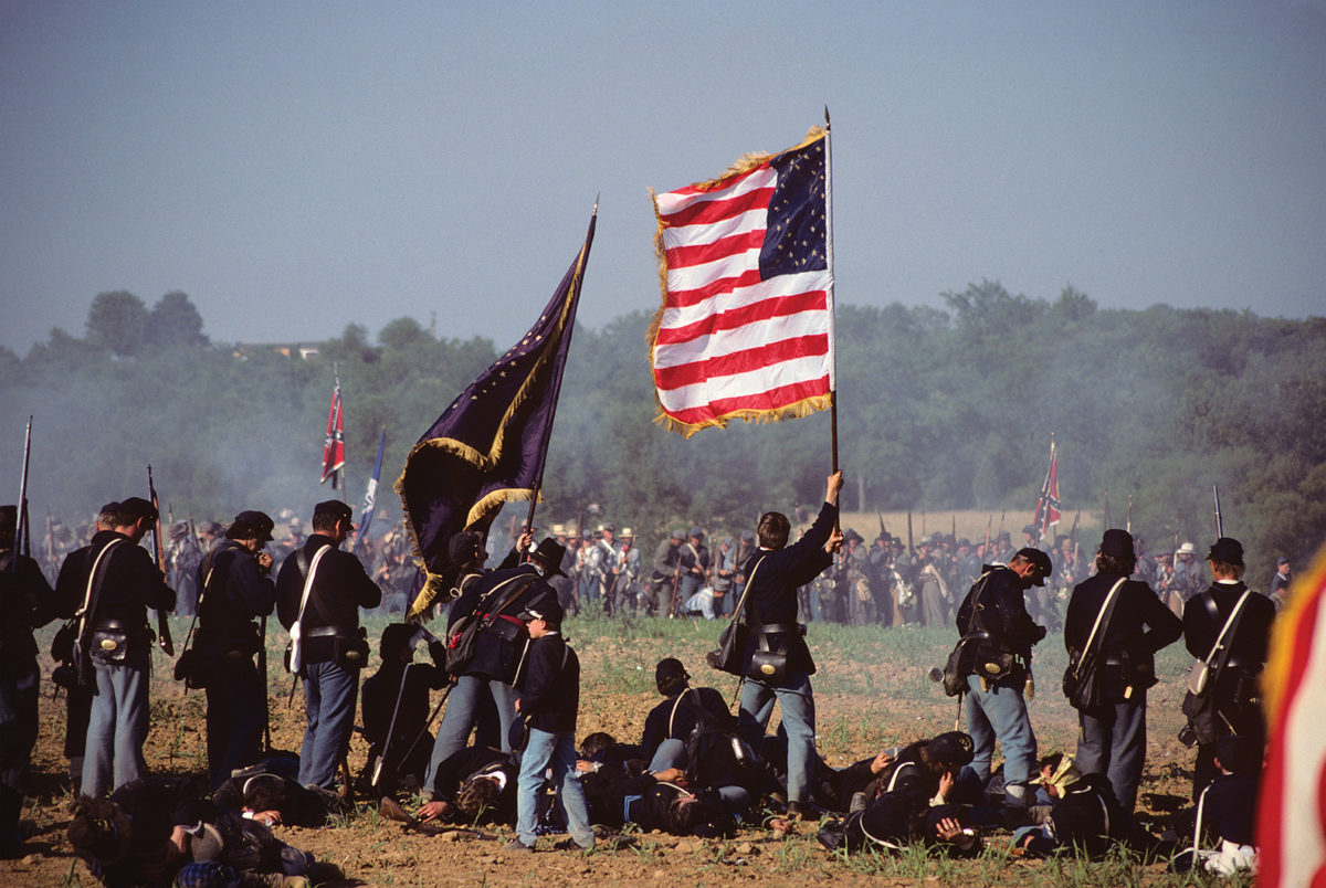 [Image: civil-war-125th-anniversary-reenactment-...00x804.jpg]