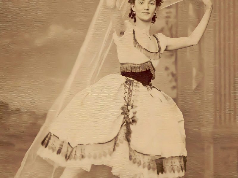 Giuseppina Morlacchi dancing on stage