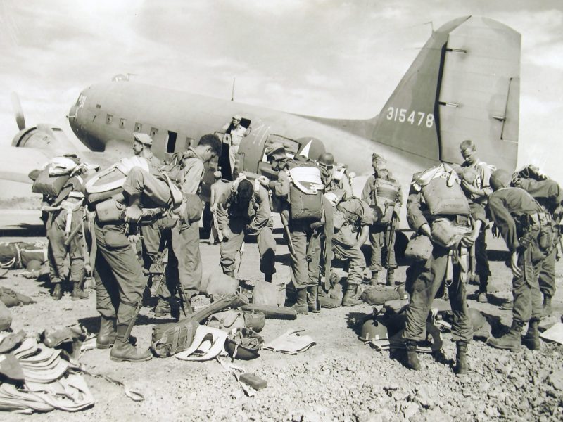 ww2-manila-parachute-infantry
