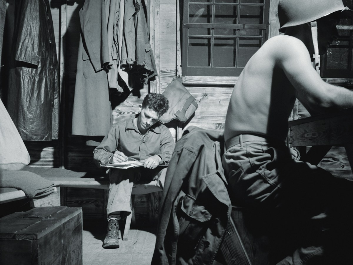 ww2-soldier-writing-home