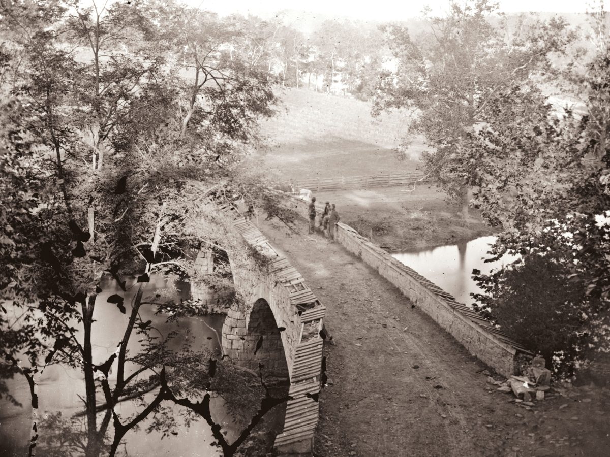 Soldiers on Burnside Bridge