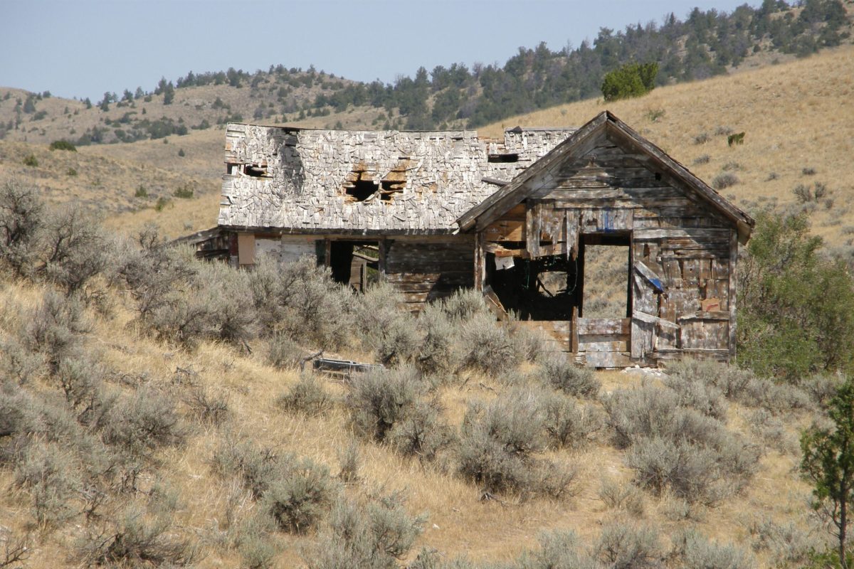 Abandoned shack in Copper City
