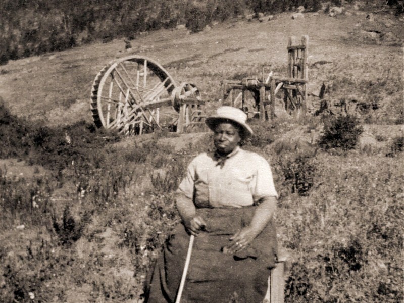 Millie Ringold sitting in a Montana field