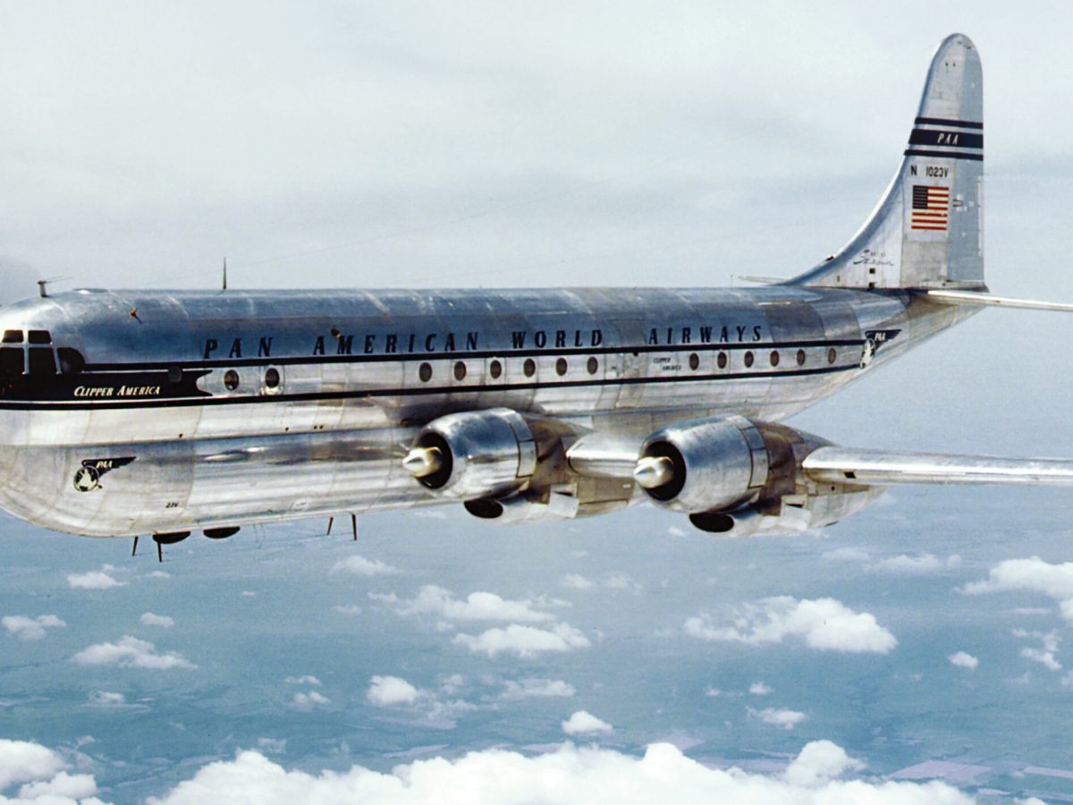 boeing-377-stratocruiser-filght