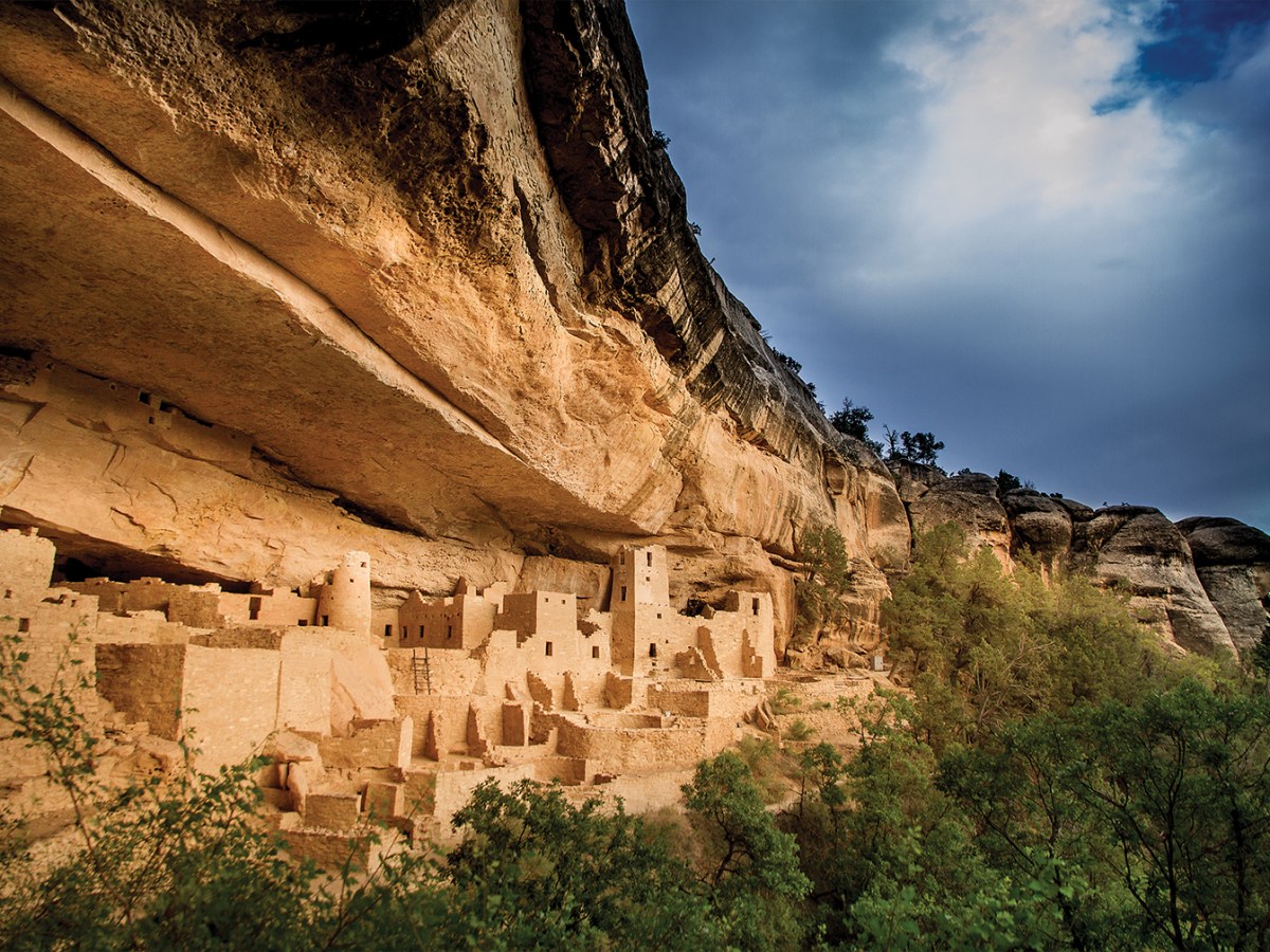 Photo of a sweeping view of the Mesa Verde settlement.