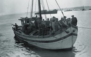 ww2-termoli-italy-pow-boat