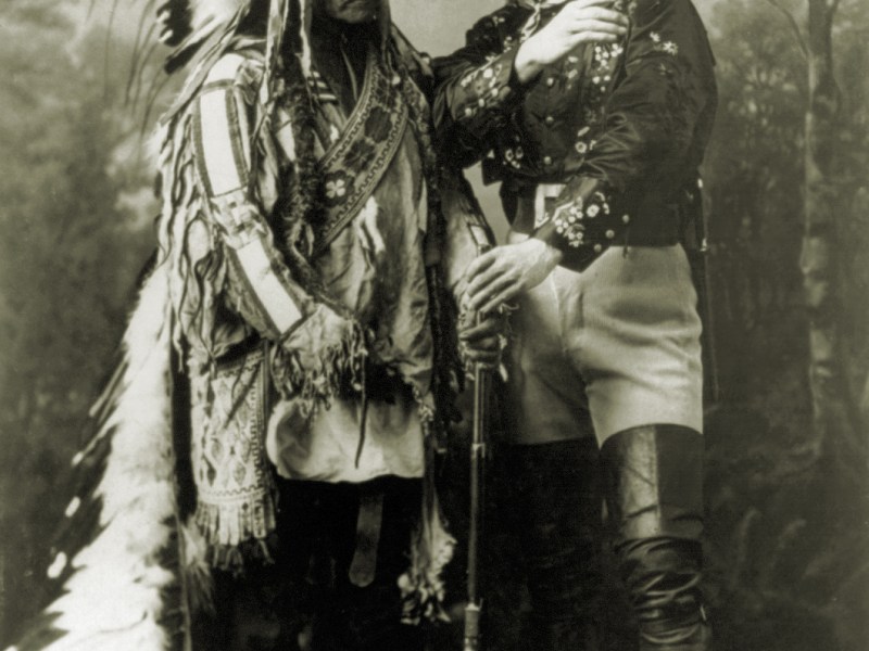 buffalo-bill-cory-sitting-bull